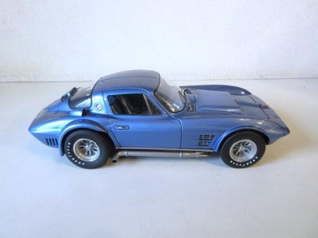 特価 exoto 1/18 コルベット Grand Sports Coupe②