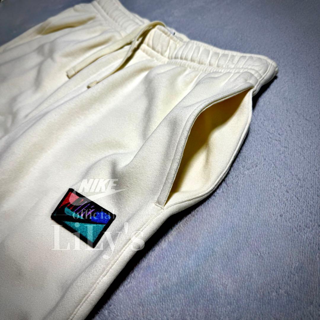 【Ｌサイズ】NIKE上下セットアップ　アイボリー　パーカー　ナイキ　新品未使用
