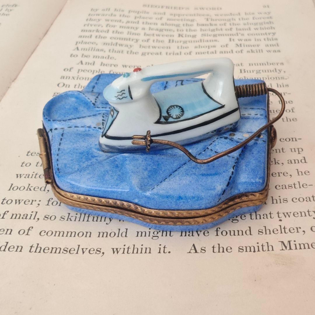 1999年個数限定リモージュボックス　アイロンとシャツ　フランス製　ミニチュア