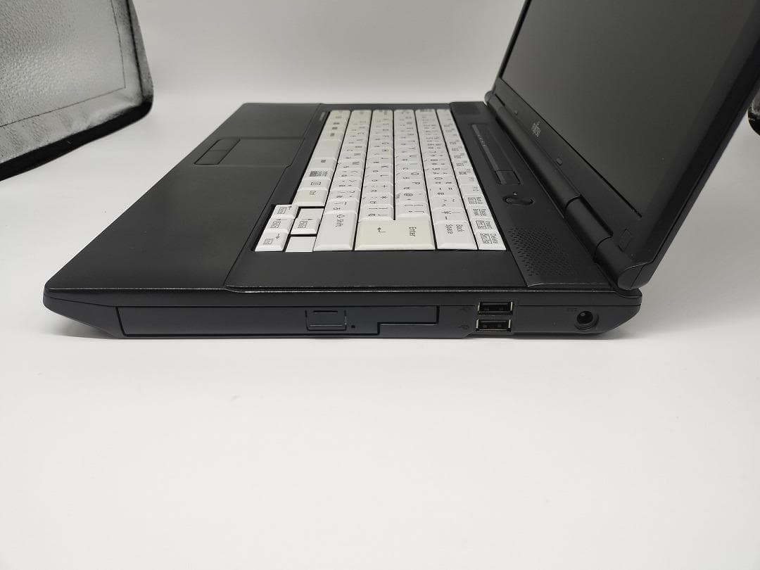 【FUJITSU】爆速 Core i7/新品SSD256GBノートパソコン B2