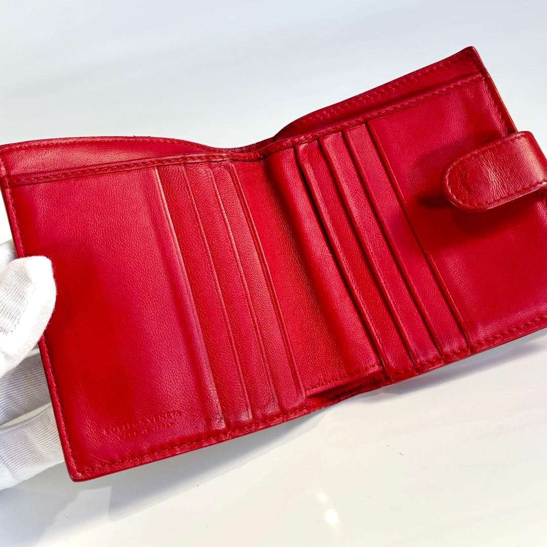 ボッテガヴェネタ イントレ 二つ折り レッド コンパクト ラウンドファスナー