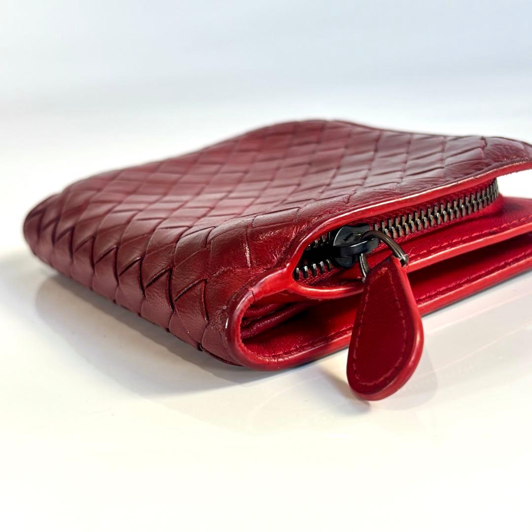 ボッテガヴェネタ イントレ 二つ折り レッド コンパクト ラウンドファスナー