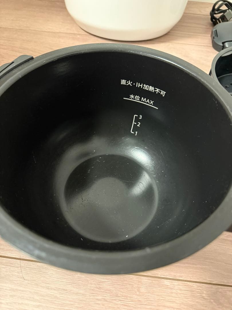 2021年製 シャープ ヘルシオ ホットクック KN-HW16F-W