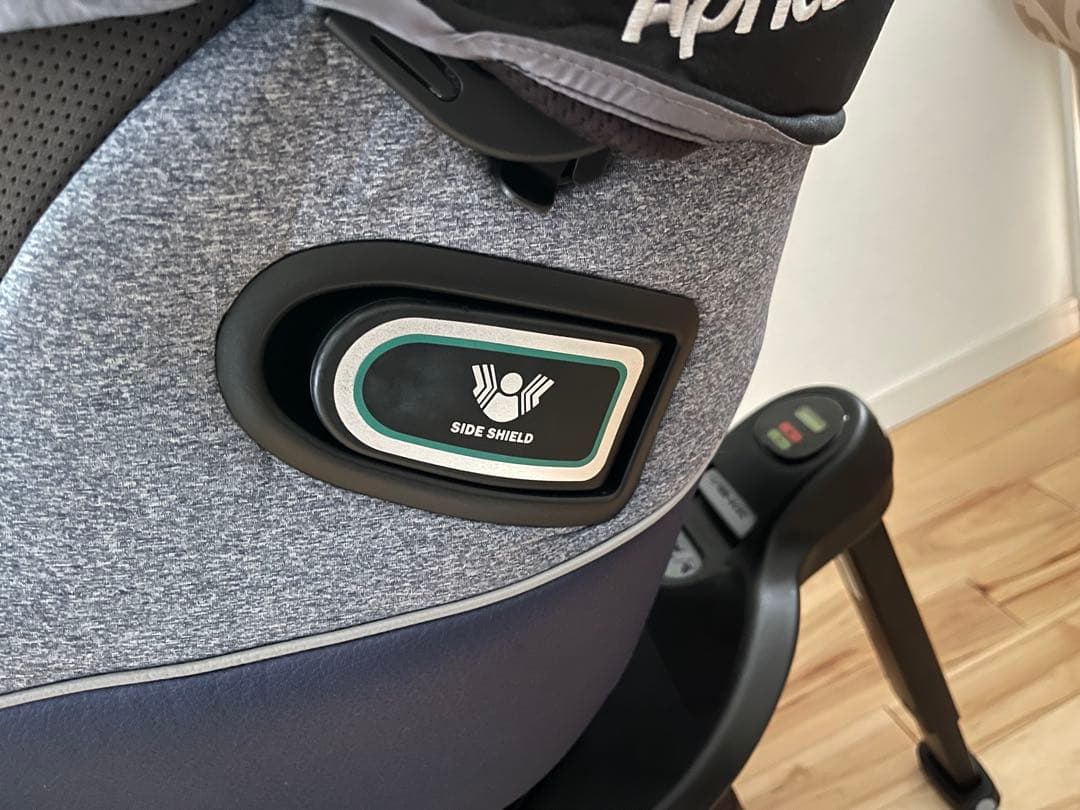 【綺麗】アップリカ クルリラ プロテクト ISOFIX R129 新生児