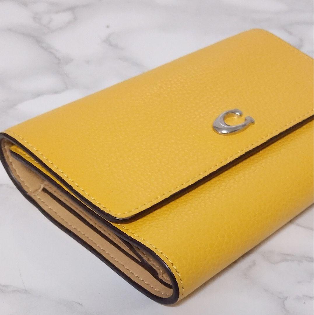 【美品】COACH コーチ エッセンシャルミディアムフラップウォレット