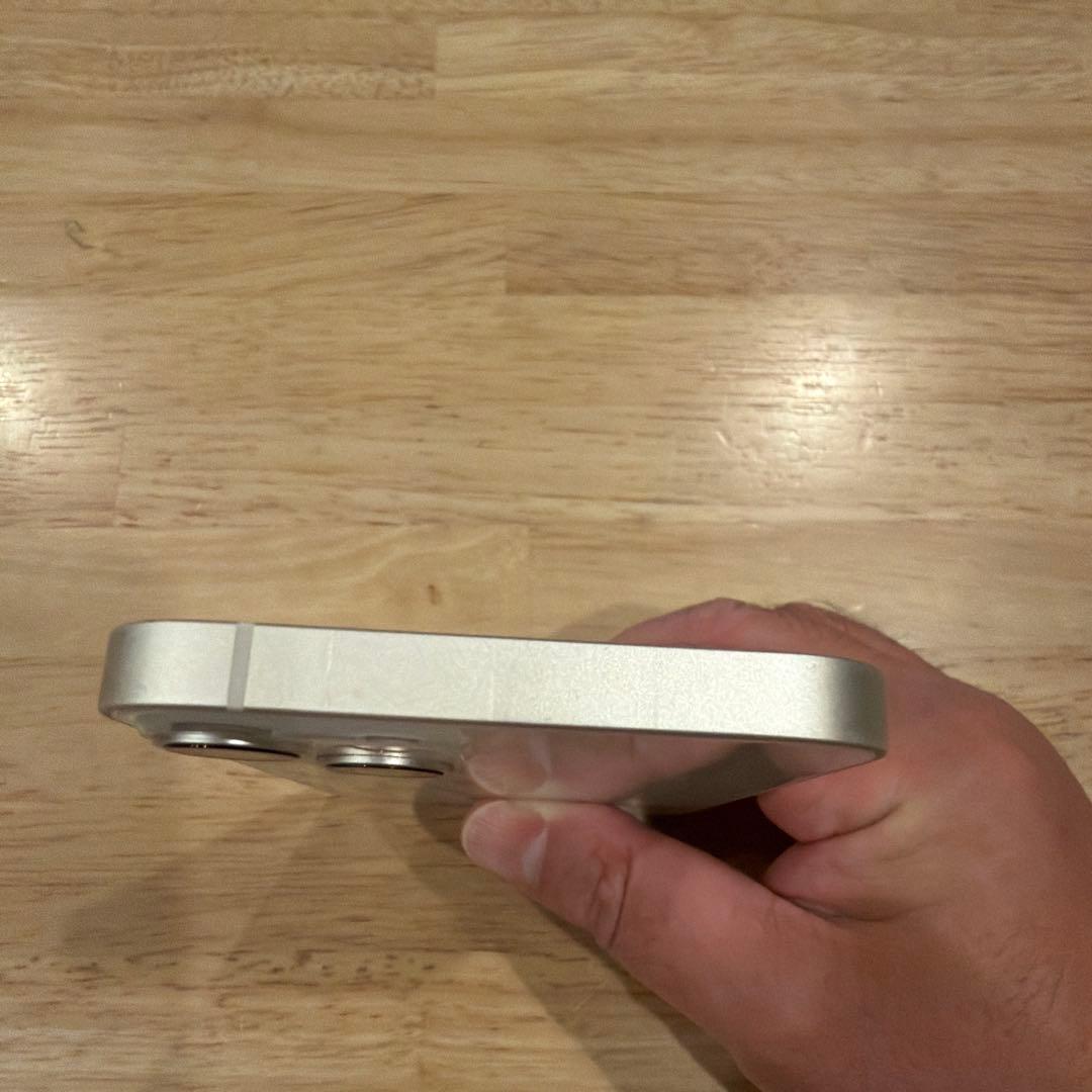 iPhone 13 本体　バッテリー80％ スターライト　128GB