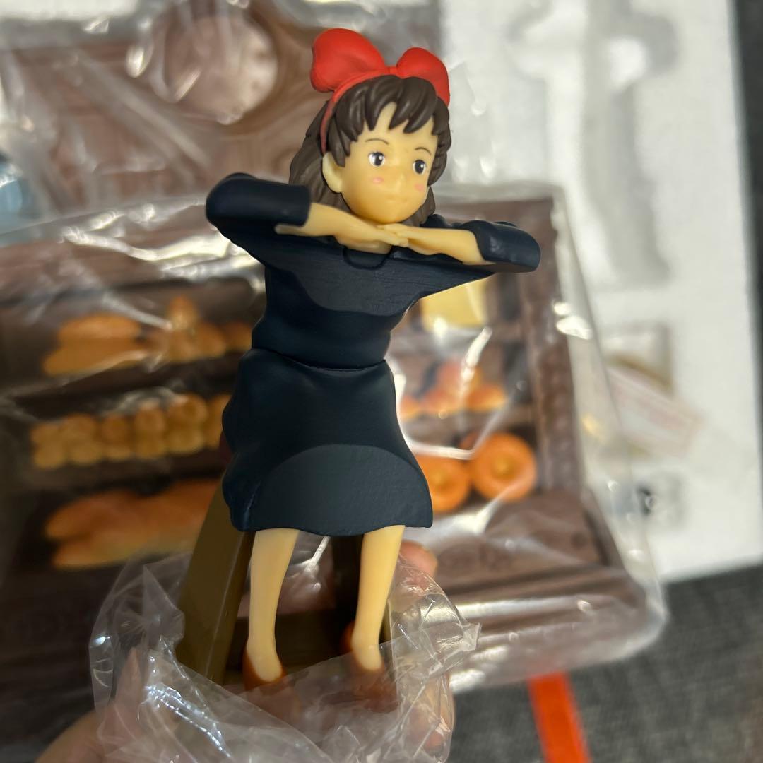 た*う様 魔女の宅急便 30周年　お店番キキ マルチボックス 時計　プランター