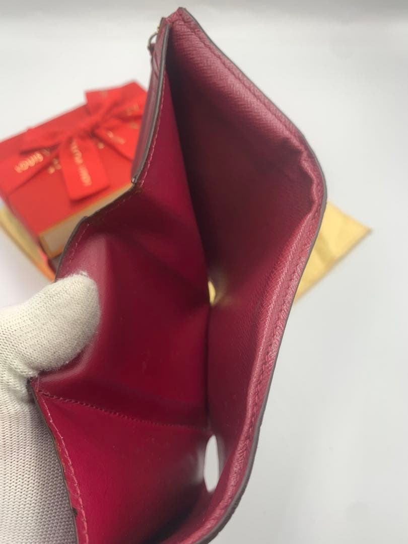 ルイヴィトン モノグラム ポルトフォイユ ヴィクトリーヌフューシャ 三つ折り財布