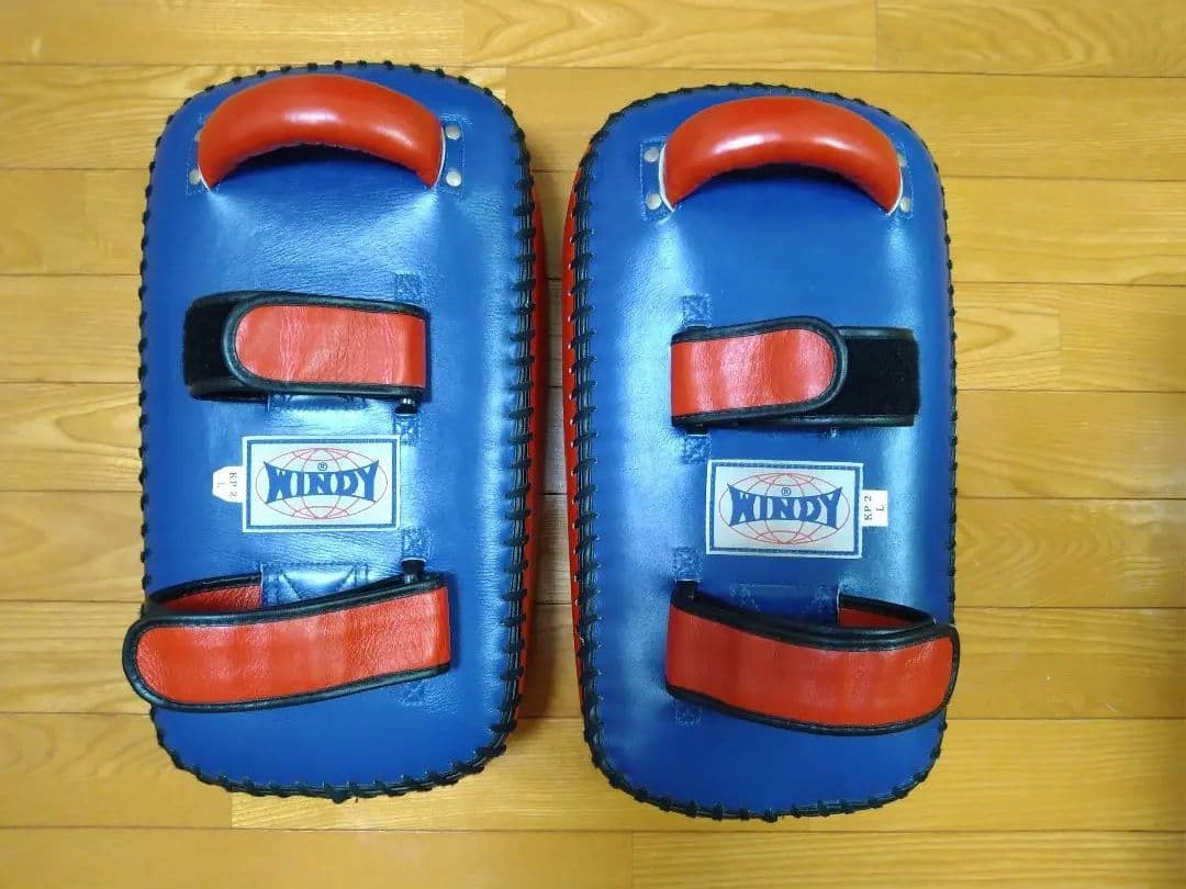 WINDY キックミット 青/赤 2個セット