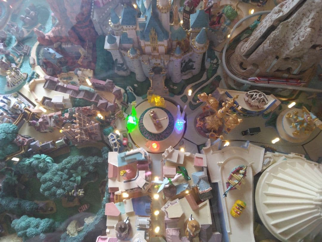 ディアゴスティーニ　ディズニーランド