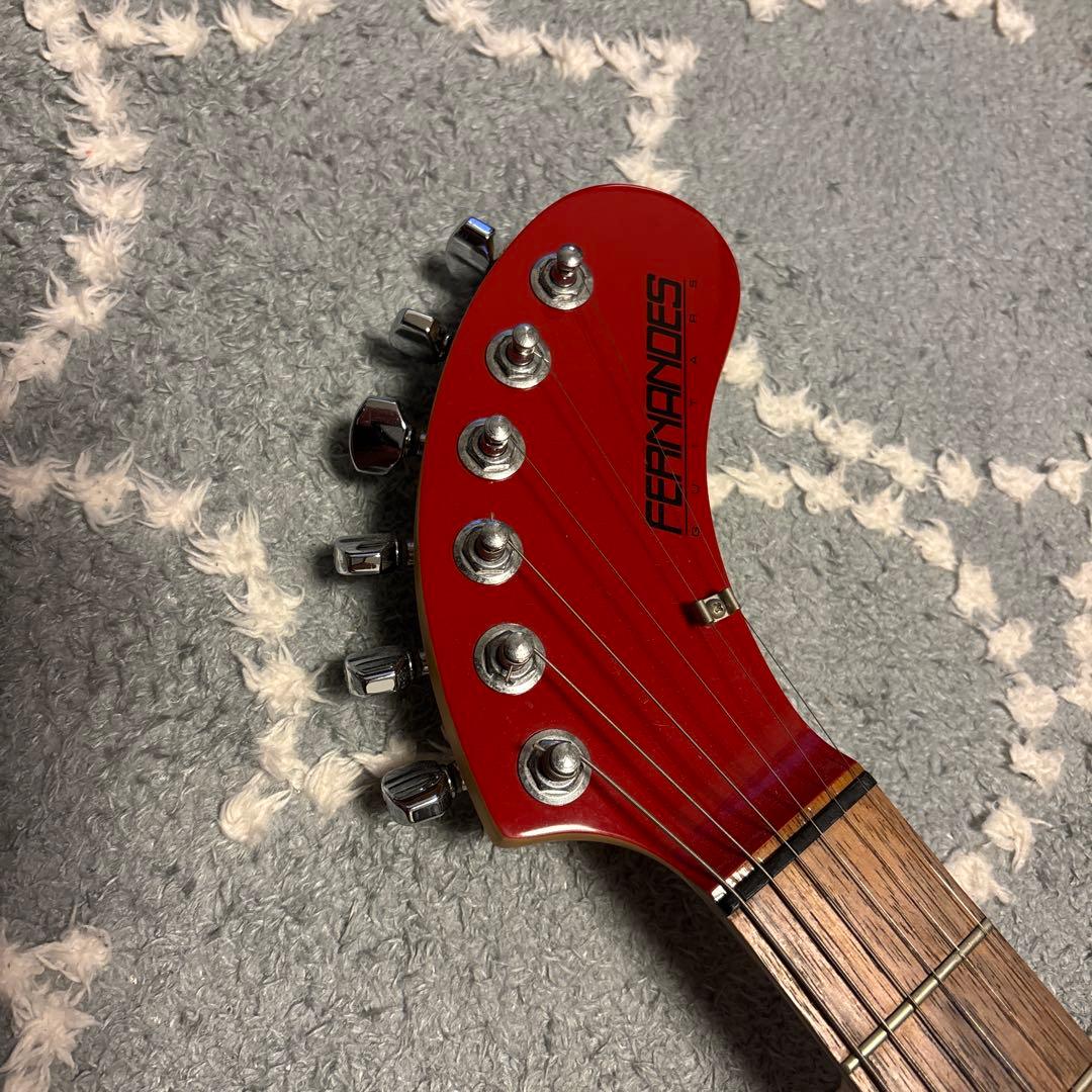 FERNANDES　フェルナンデス　ZO-3　レッド　コンパクト　アンプ内蔵