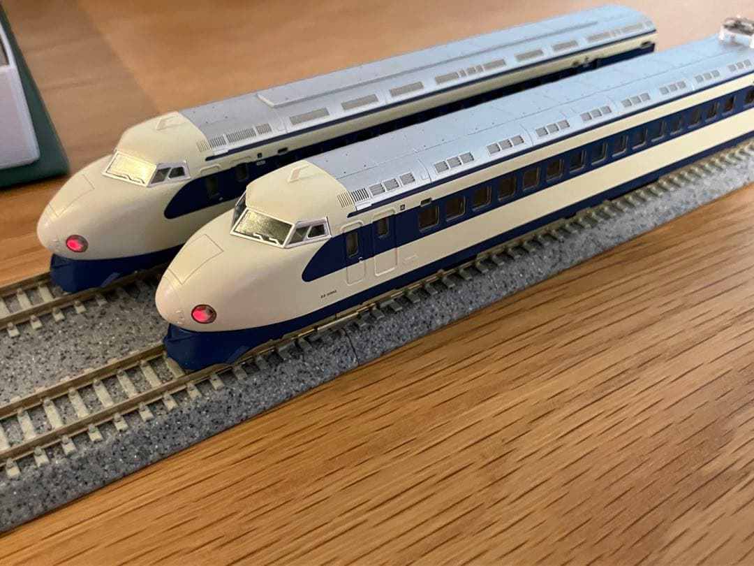 KATO 0系2000番台新幹線「ひかり・こだま」 基本+増結 16両