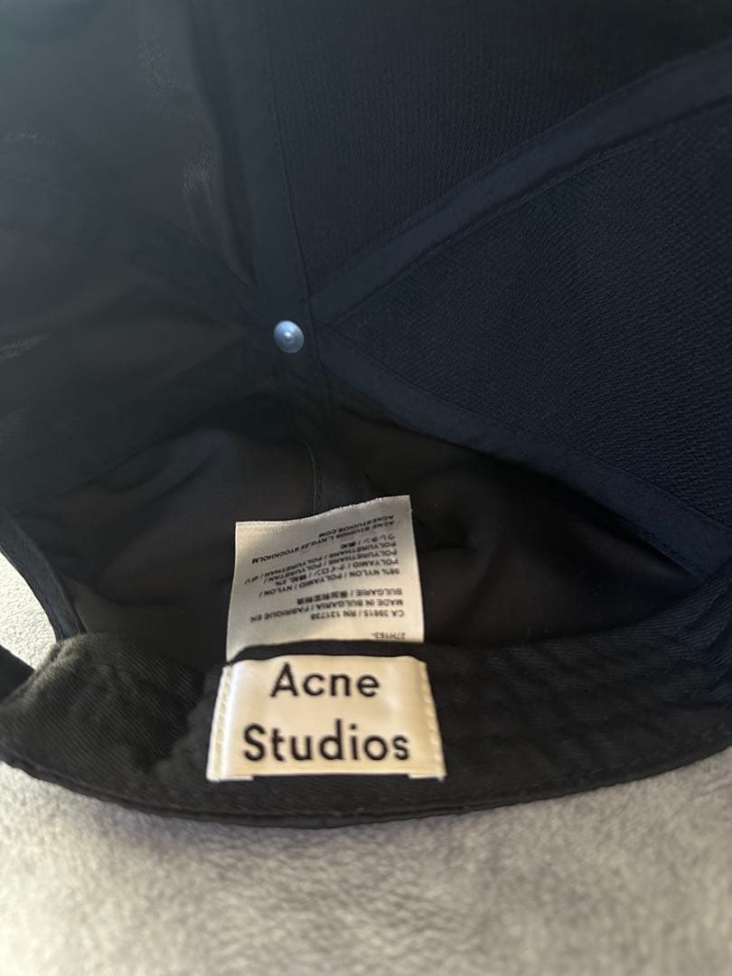 Acne Studios ブラックキャップ