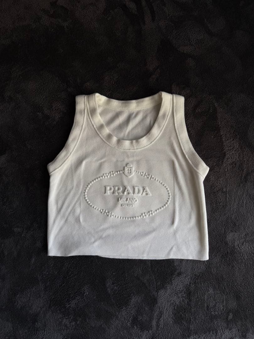 完売商品　PRADA ホワイト タンクトップ