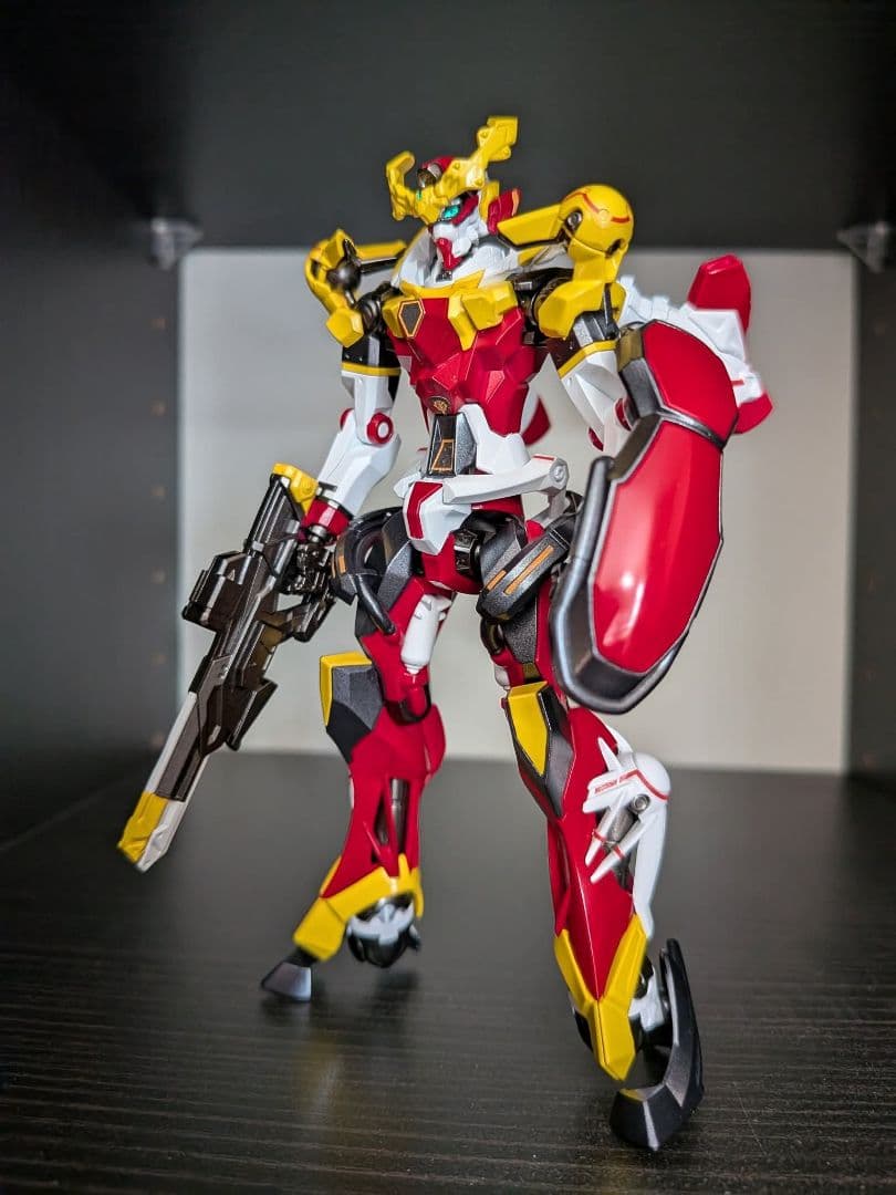HG GQuuuuuuX（アスカカラー）全塗装完成品　1部蛍光カラー使用