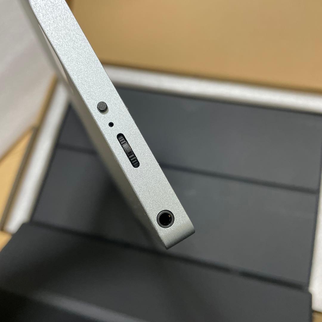 YAMAZEN 15.6インチ 4K モバイルモニター QMM4K-156