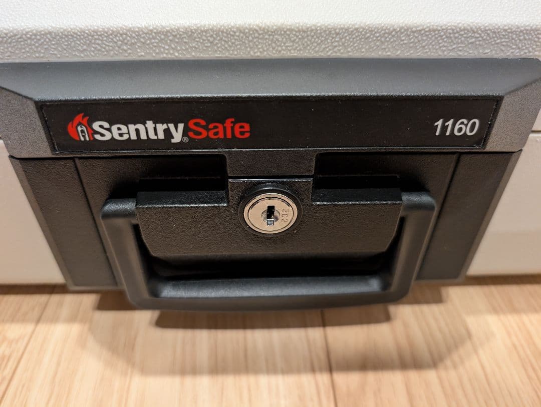 Sentry Safe 金庫 1160