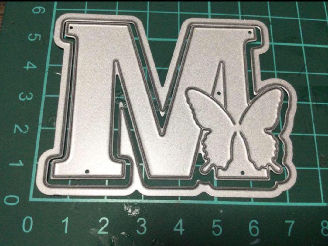 クラフターコンパニオン大/小文字C&9thBundledUpスタンプ&ダイセット