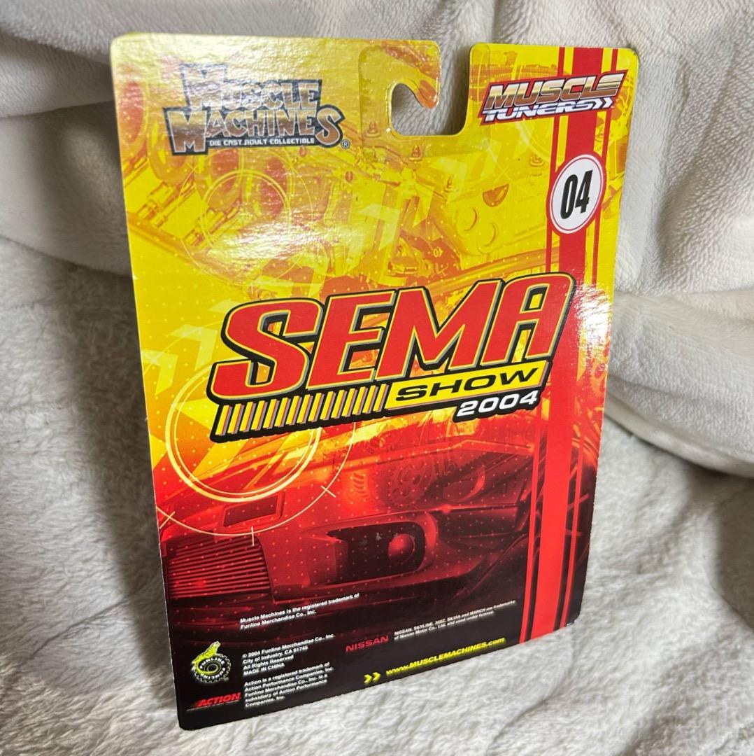 ミニカー 1/64 MUSCLE MACHINES TUNERS NISSAN MARCH