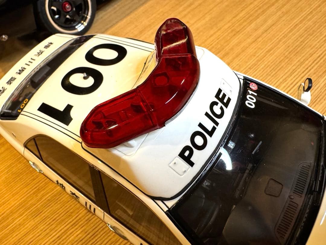 1/18Toyota Crown(GRS180)神奈川県警 自動車警ら隊001号