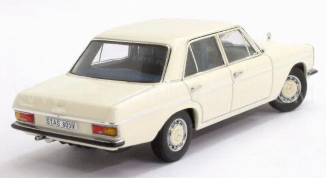 AUTO art MERCEDS BENZ /8 220D メルセデス ベンツ