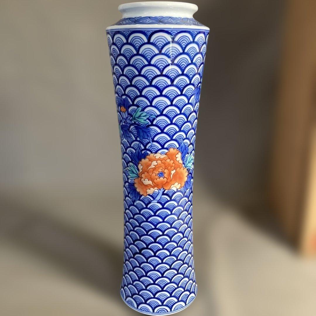 【市川光春】色鍋島の伝統　鍋島藩窯　御庭焼　市川光春作　錦牡丹波波地文　花瓶