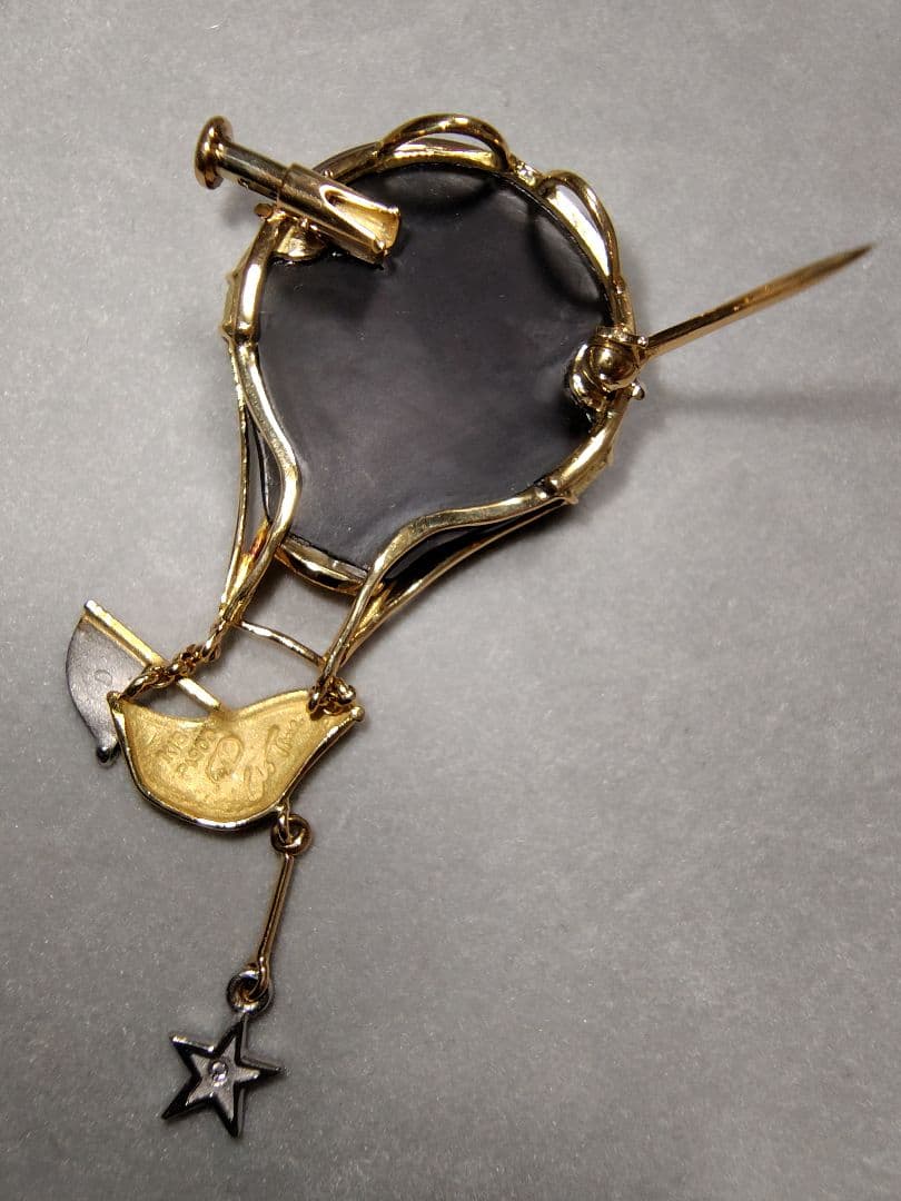 ふみちゃん 作家石川暢子 NOBUKO 気球ブローチ　ペンダント