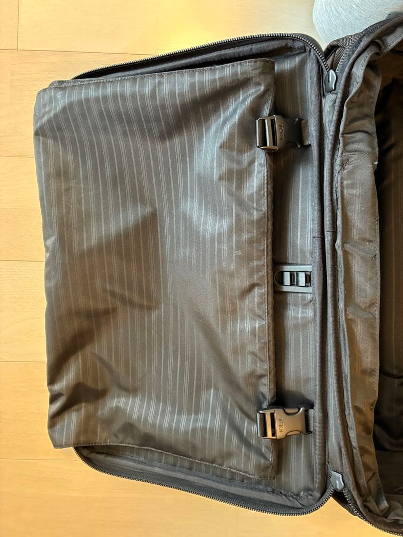 TUMI スーツケース 22020 DH ALPHA 機内持込可