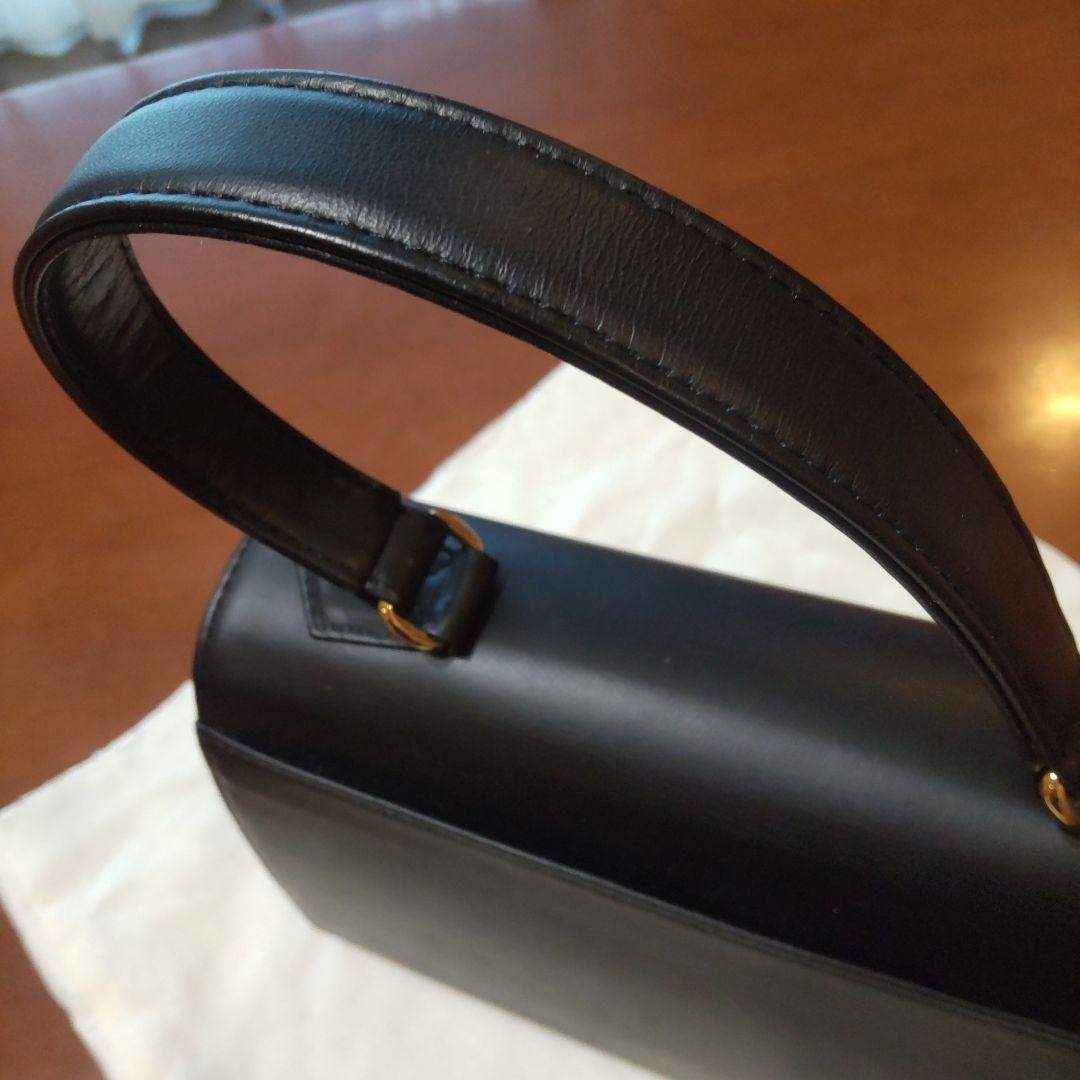 Yves Saint Laurent ハンドバッグUsud