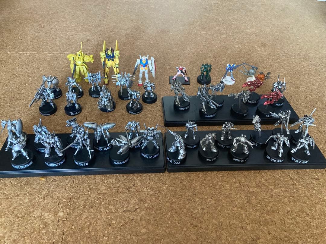 ガンダム ミニフィギュア セレクション 収納ケース付き