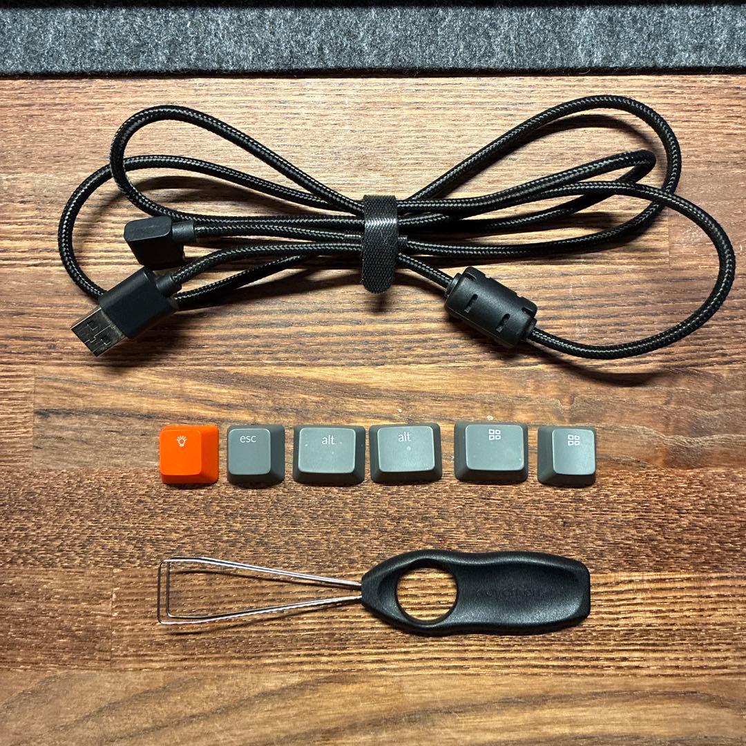 keychron K8 日本語配列 赤軸 RGB ホットスワップ アルミフレーム