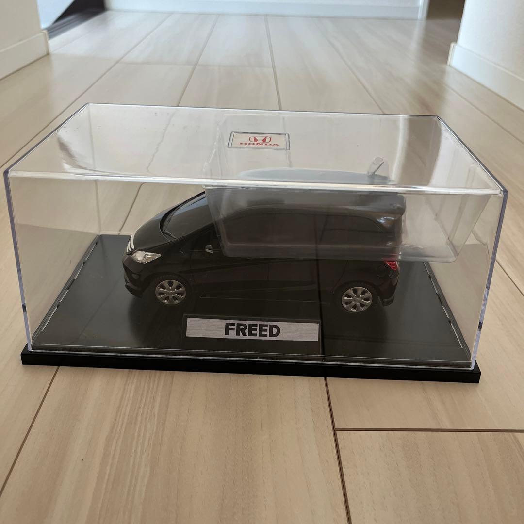 【値下げ】ホンダ FREED 1/24スケールモデル ラジオコントロールカー