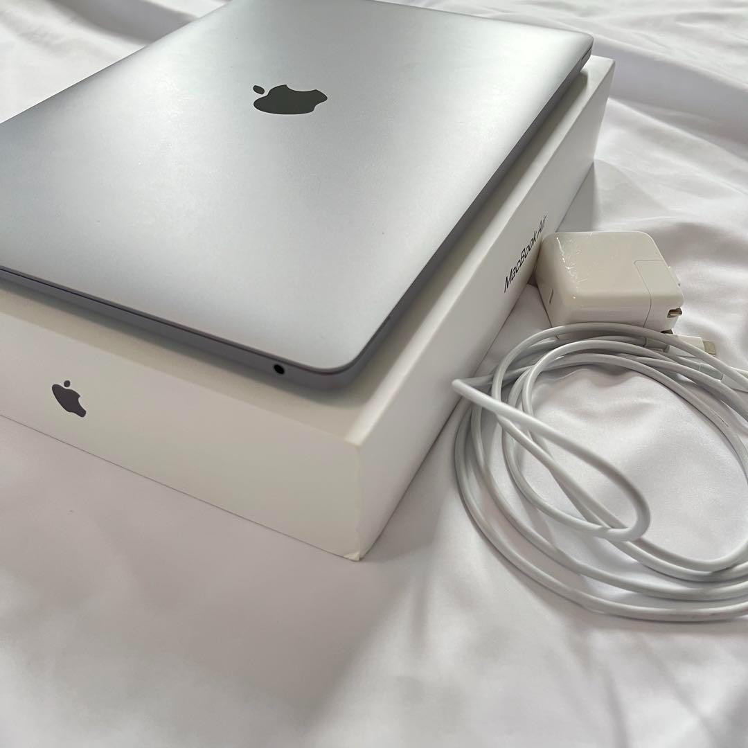 Macbook Air M1 16GB 1TB 13インチ 88%