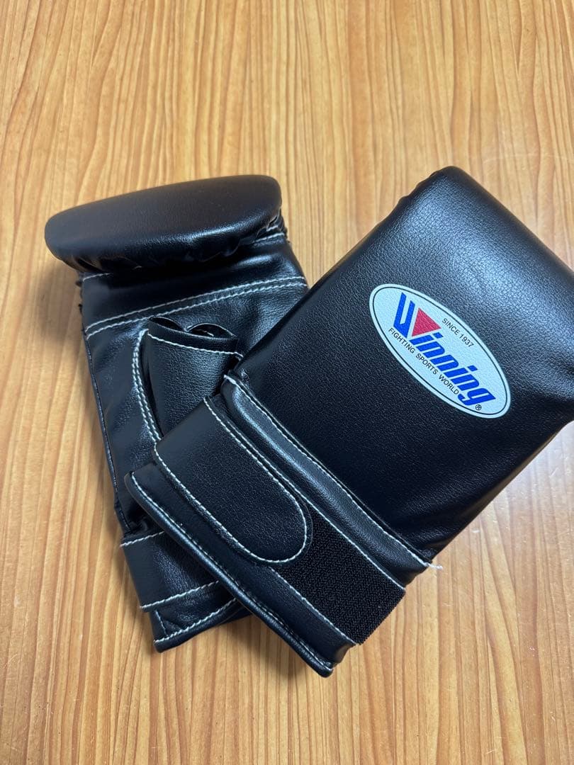 Winning ボクシングパンチンググローブ ブラック