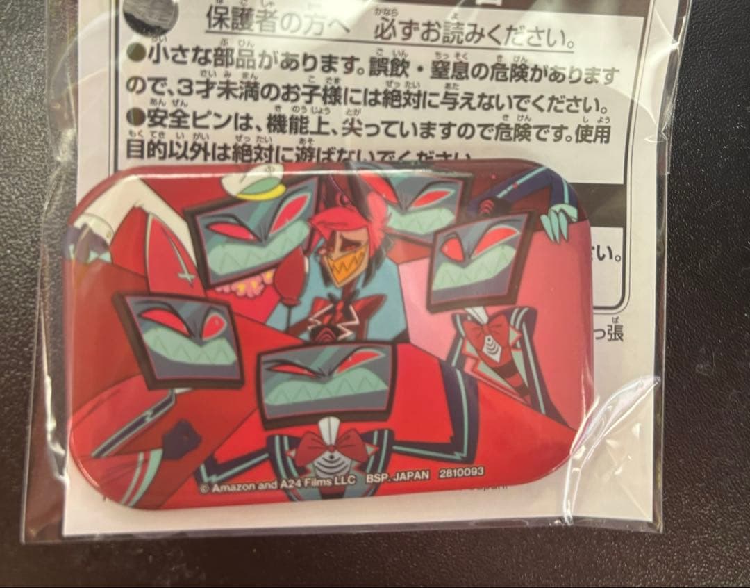 アニメキャラクター ピンバッジ カラフル