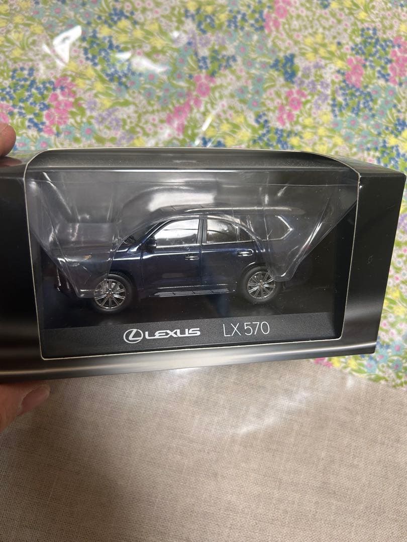 Lexus LX 570 ミニカー 1/43 ダークブルー