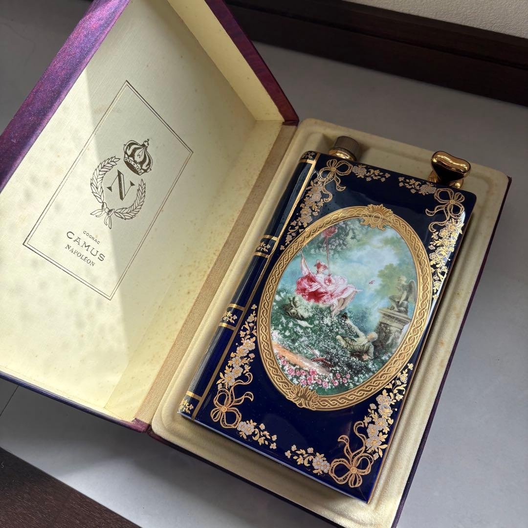 古酒　カミュ　ナポレオンブック　紳士と淑女　青陶器ボトル