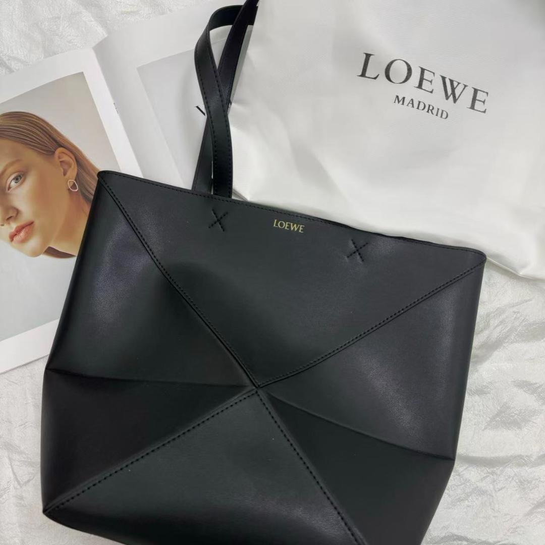 ブラックレザー ショルダーバッグ