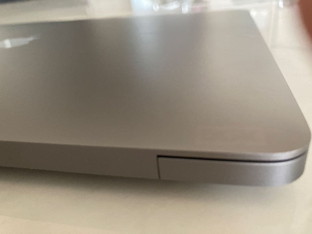 【中古】MacBook Air 13inch スペースグレイ