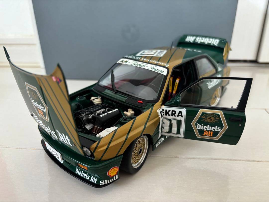 BMW M3 E30 German Touring 1990 ミニチャンプス18