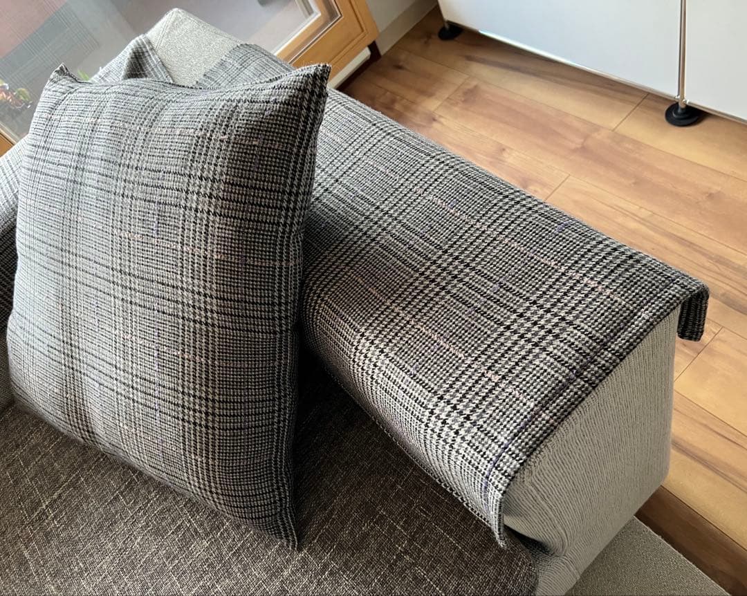 最終お値下げ　アイラーセン３人掛けソファ