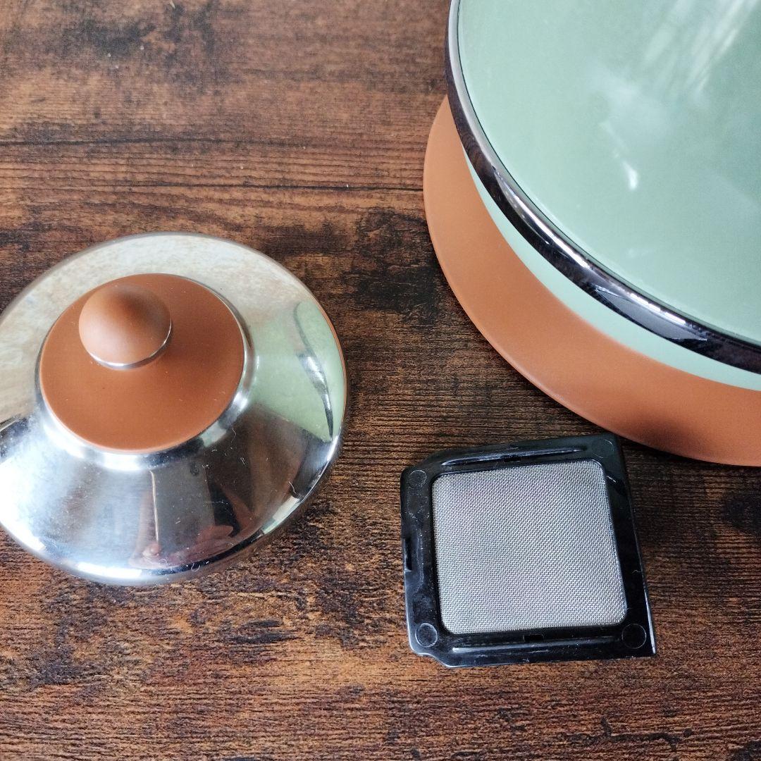 【美品】De'Longhi グリーン 電気ケトル 【送料無料】