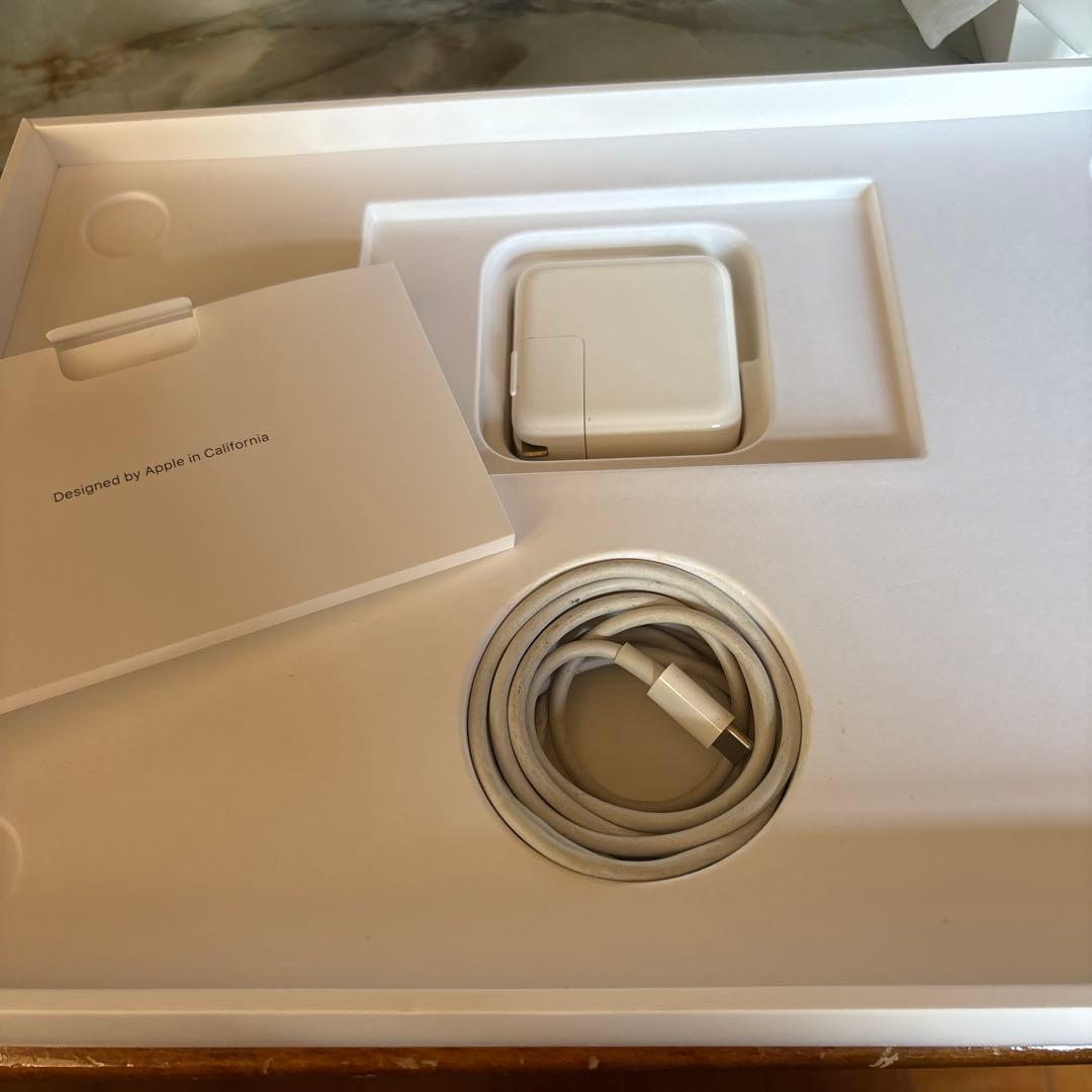 MacBook Air 2020 intel i5 メモリ8G 256GB