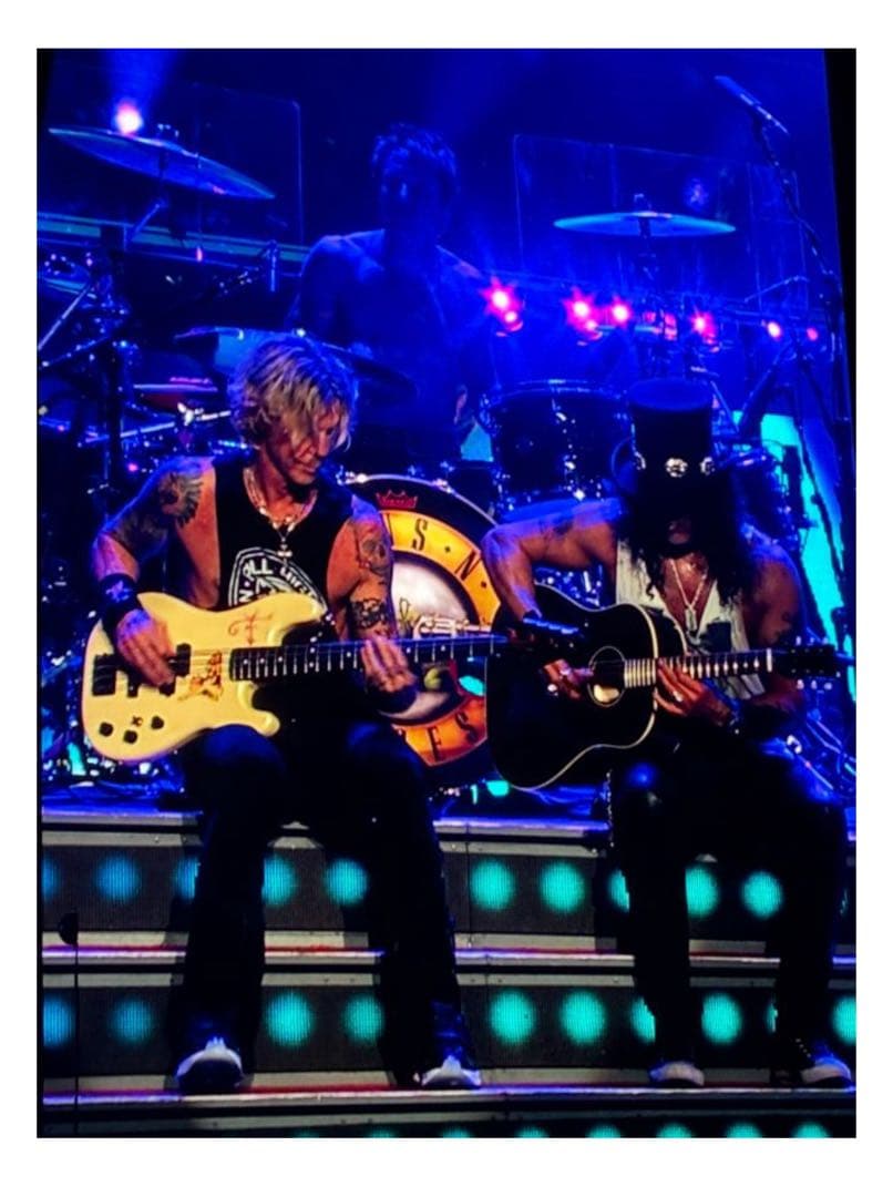 L 新品 GUNS ガンズアンドローゼズ 2025 ロンT　ロングTシャツ