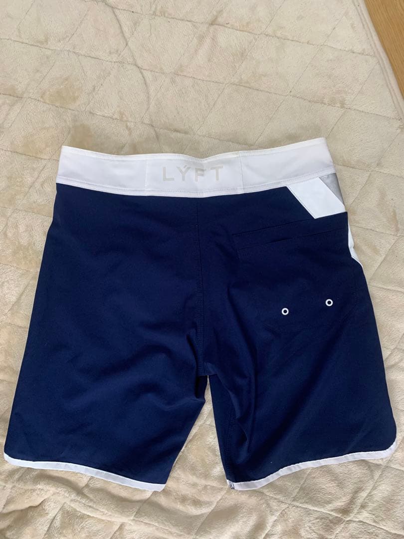 LYFT サーフパンツSサイズ ネイビー 完売品　ステージショーツ