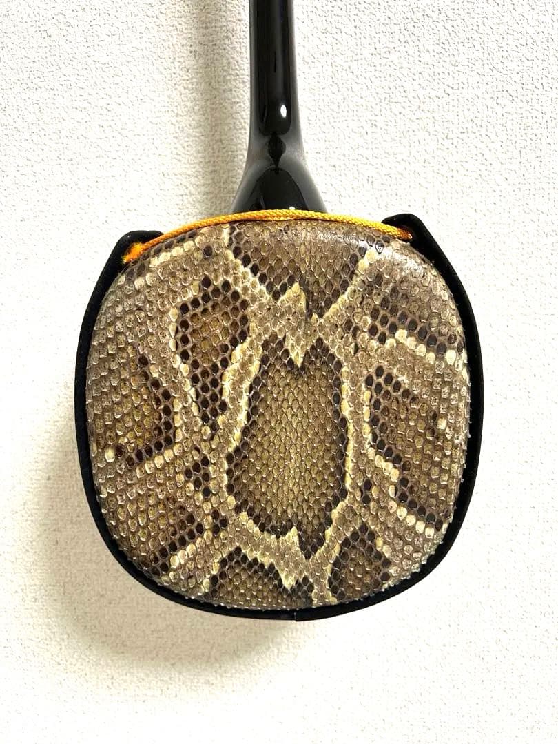 本ヘビ皮の伝統的な三線 強化張り 3弦 沖縄