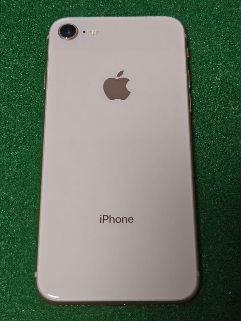iPhone 8 ゴールド 64GB DOCOMO