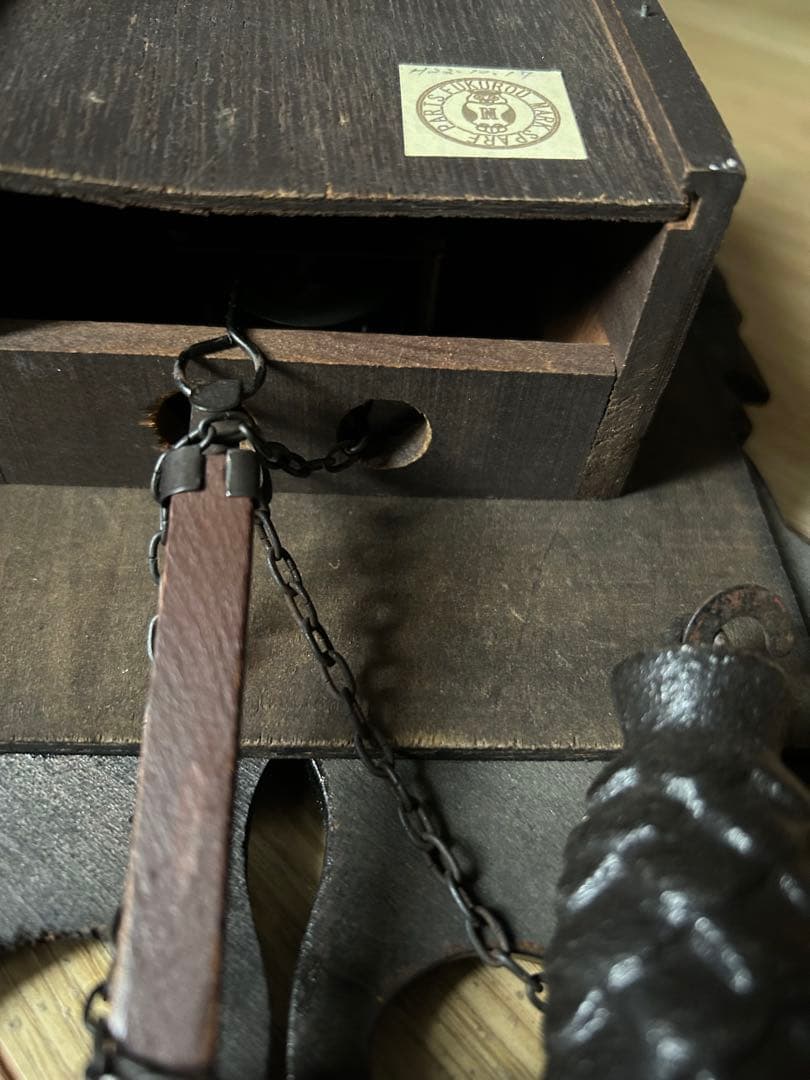 小型レトロ　ゼンマイ時計ハト時計