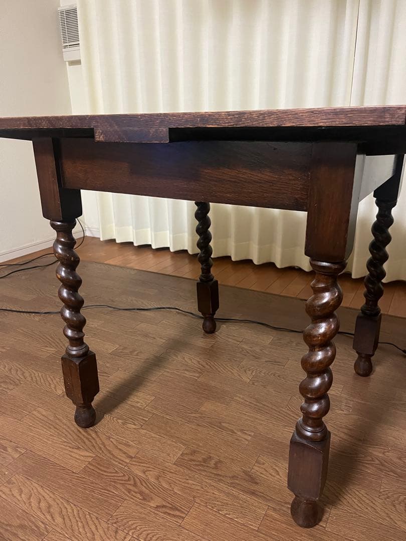 アンティーク　テーブル　ロイスクレヨン