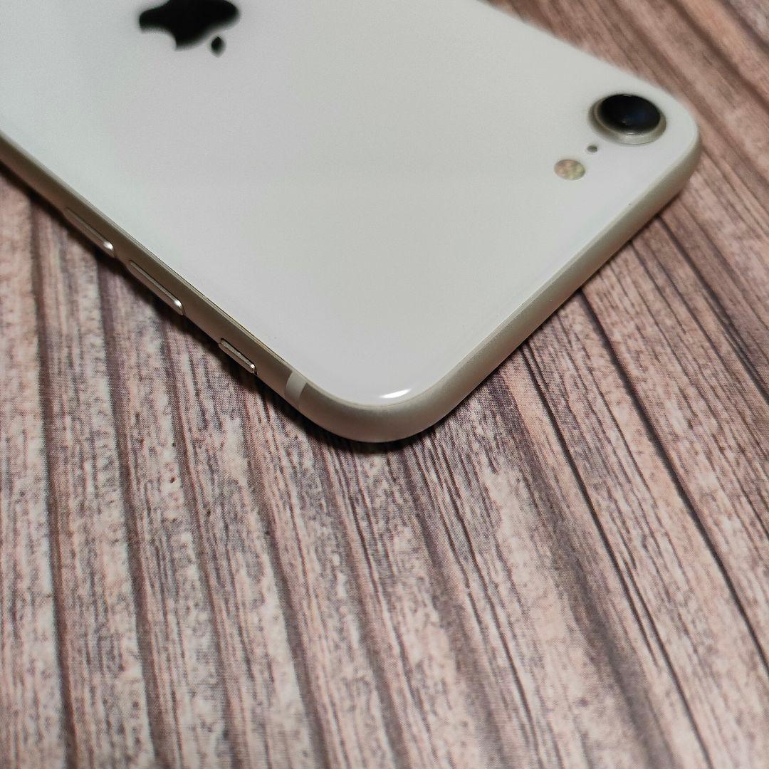 iPhone SE 第3世代 SIMフリー スターライト 64GB 美品